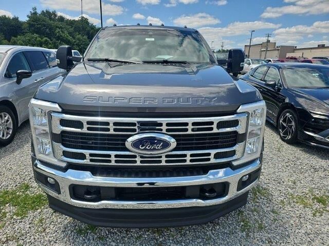 2025 Ford F-450 Super Duty XL