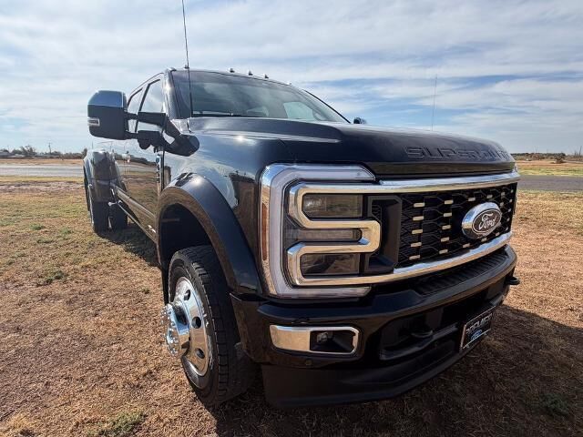 2026 Ford F-450 Super Duty Platinum