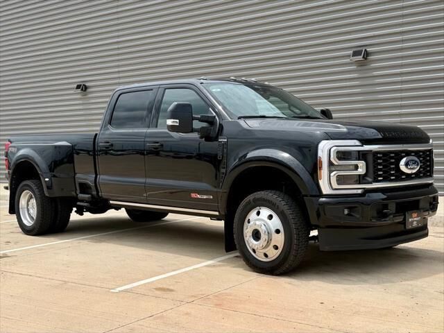 2026 Ford F-450 Super Duty Platinum — photo 1 of 23