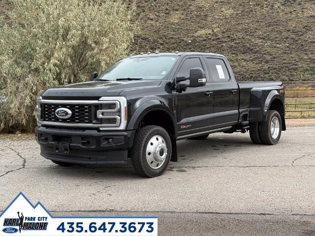 2026 Ford F-450 Super Duty Platinum