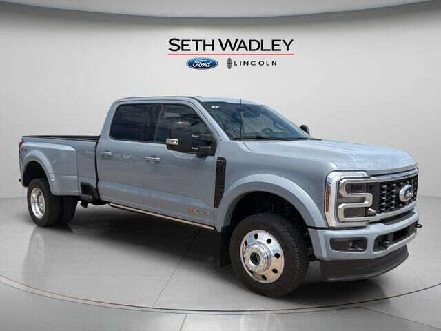 2026 Ford F-450 Super Duty Platinum — photo 1 of 26