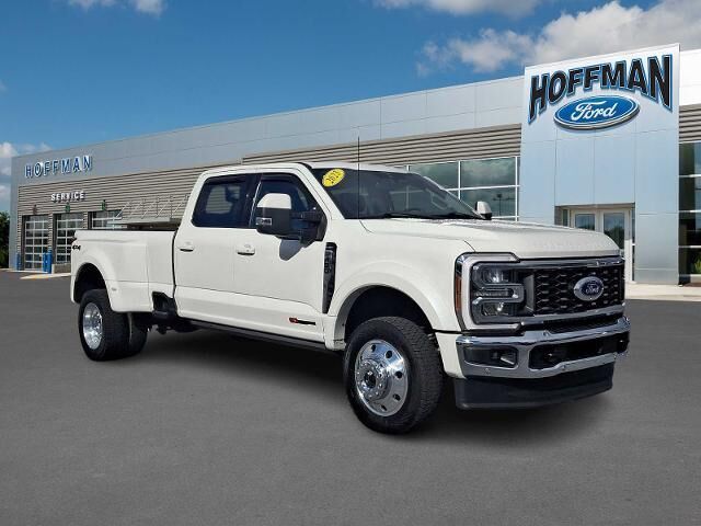 2023 Ford F-450 Super Duty Lariat