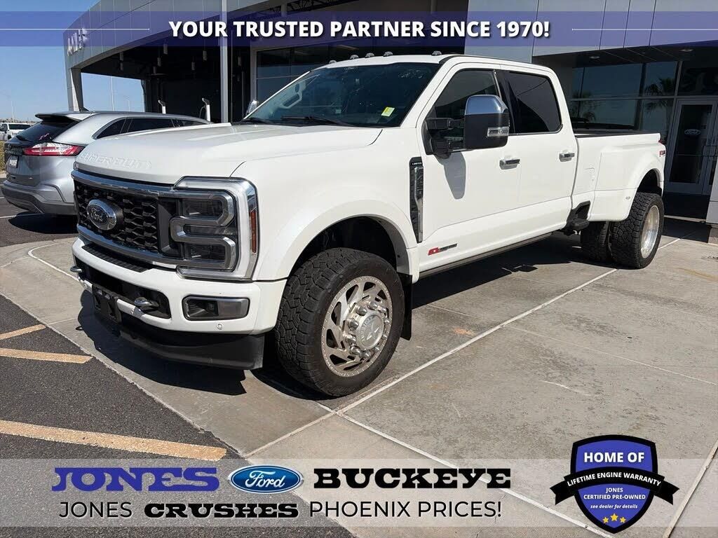 2024 Ford F-450 Super Duty Limited — photo 1 of 1