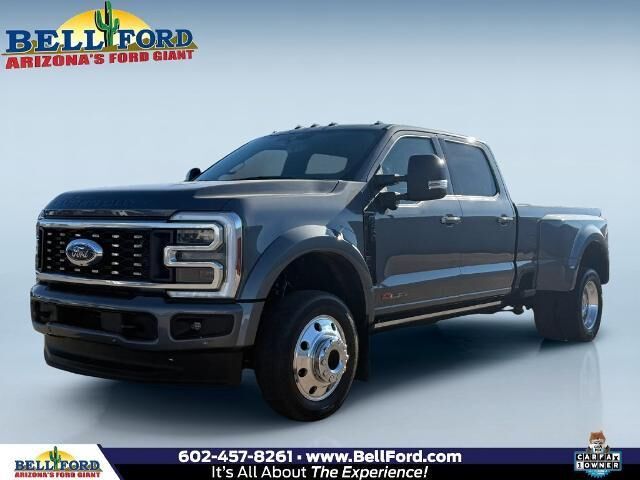 2025 Ford F-450 Super Duty Platinum
