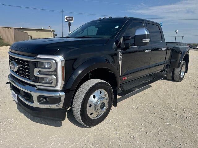2026 Ford F-450 Super Duty King Ranch — photo 1 of 2