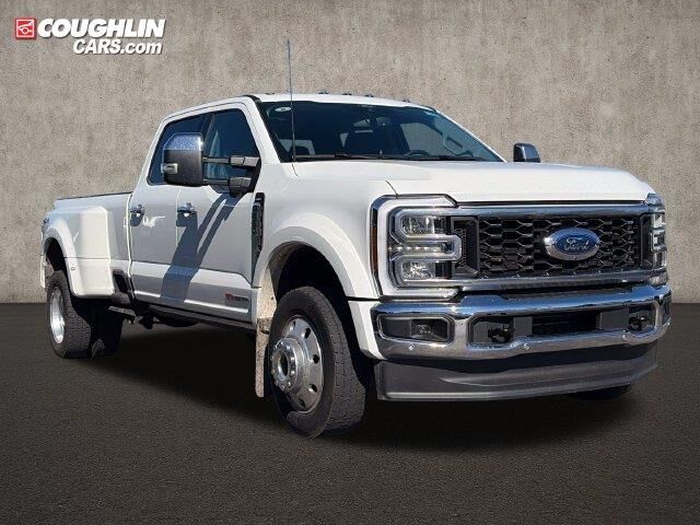 2026 Ford F-450 Super Duty Lariat
