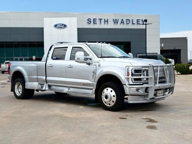 2023 Ford F-450 Super Duty Limited — photo 1 of 24
