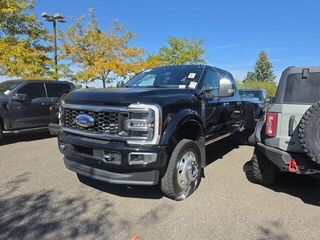 2024 Ford F-450 Super Duty Platinum