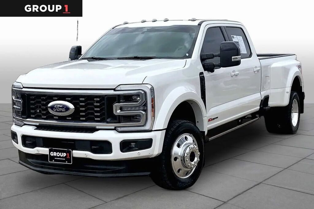 2025 Ford F-450 Super Duty Platinum — photo 1 of 13
