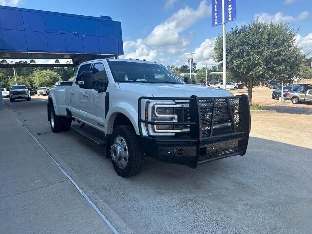 2026 Ford F-450 Super Duty Platinum