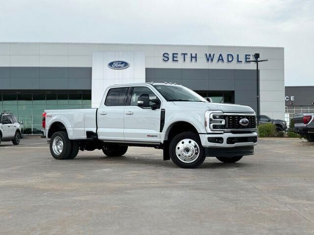 2026 Ford F-450 Super Duty Platinum — photo 1 of 39
