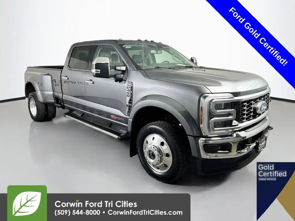 2026 Ford F-450 Super Duty Lariat — photo 1 of 13