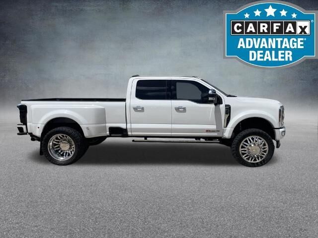 2024 Ford F-450 Super Duty Platinum