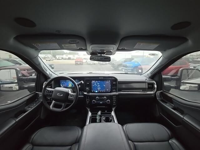 2025 Ford F-450 Super Duty Lariat