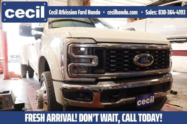 2025 Ford F-450 Super Duty King Ranch — photo 1 of 13