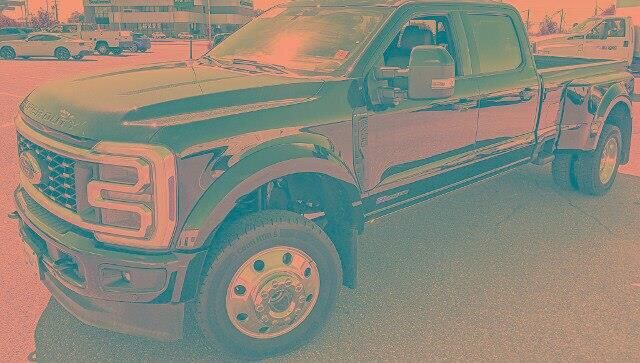 2026 Ford F-450 Super Duty Platinum