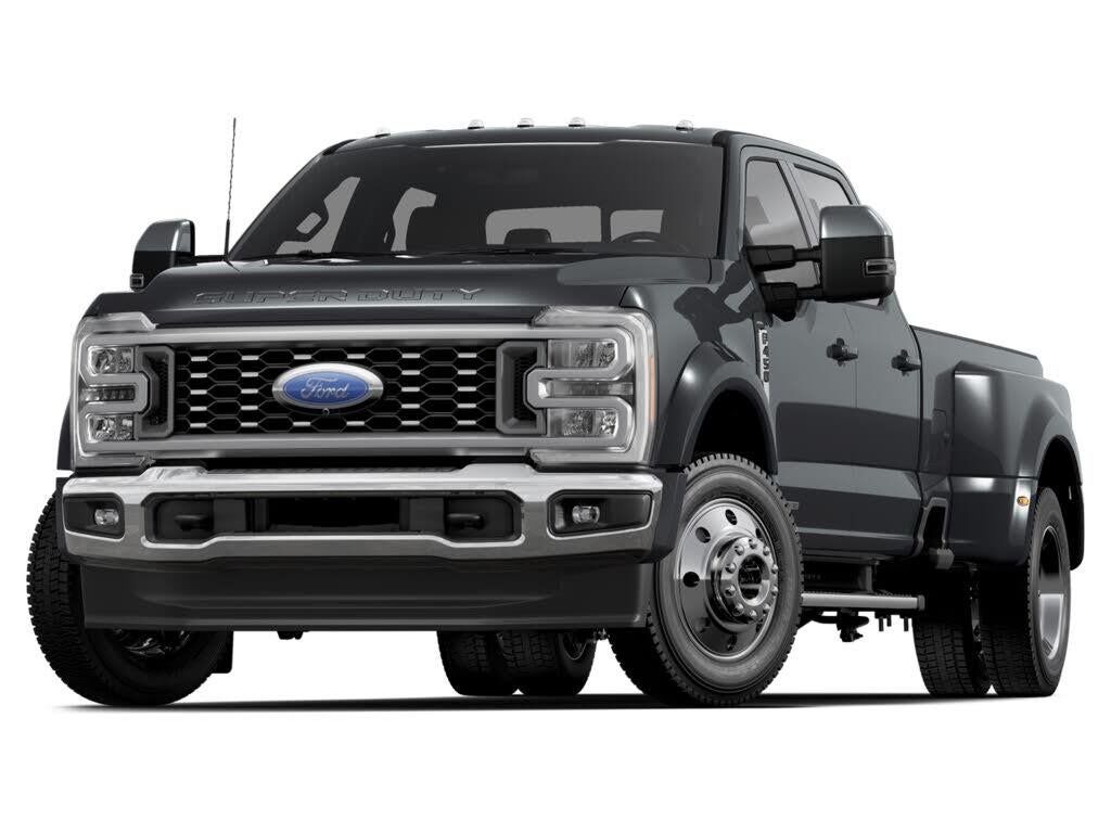 2023 Ford F-450 Super Duty Lariat — photo 1 of 3