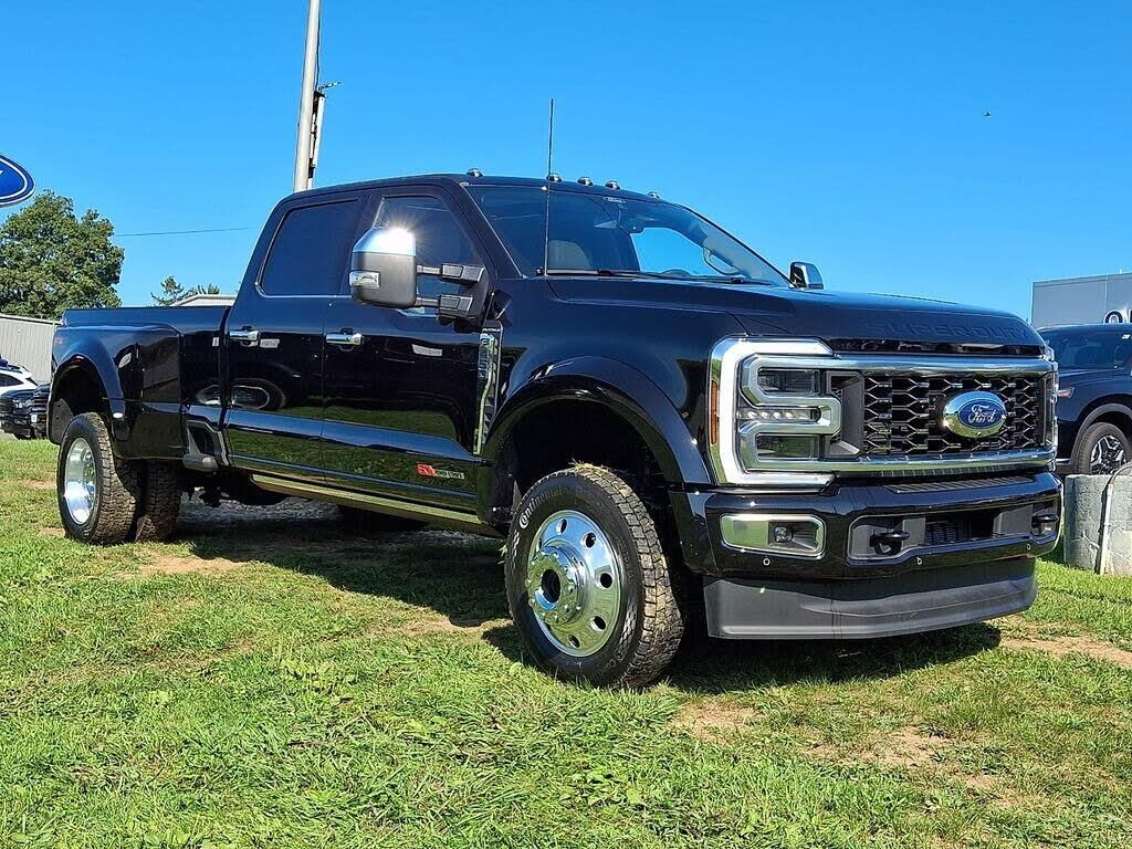 2026 Ford F-450 Super Duty King Ranch — photo 1 of 15