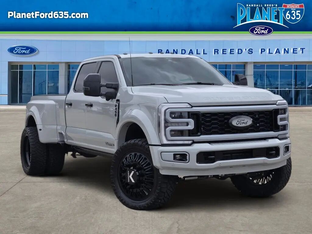 2026 Ford F-450 Super Duty Platinum — photo 1 of 39