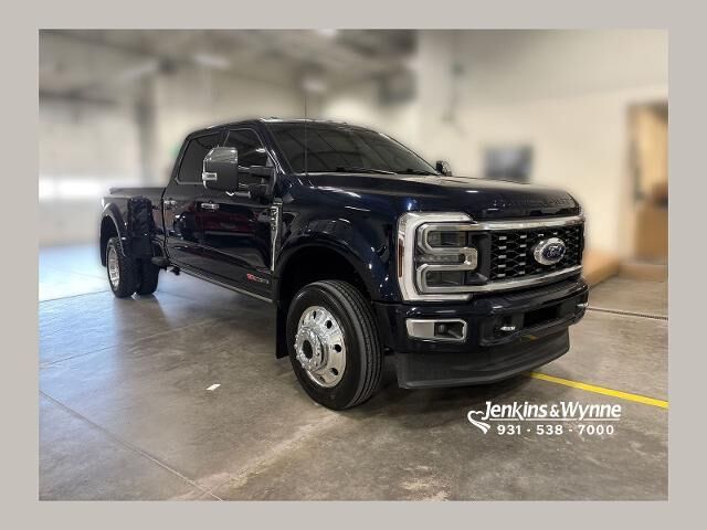 2024 Ford F-450 Super Duty Platinum — photo 1 of 26