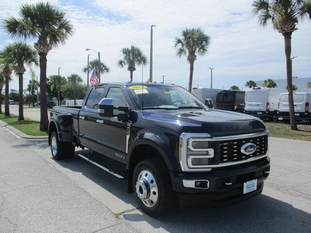 2024 Ford F-450 Super Duty Platinum — photo 1 of 39