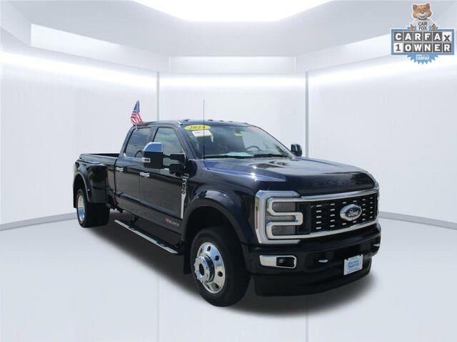 2024 Ford F-450 Super Duty Platinum