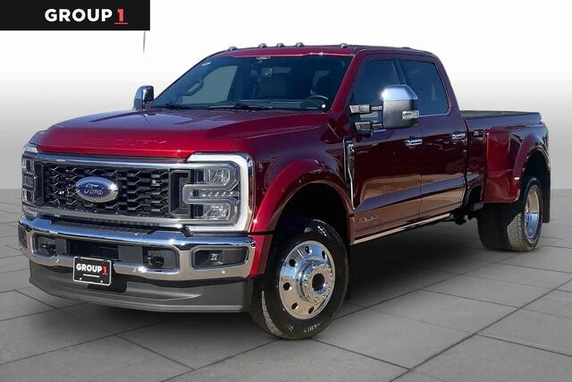 2025 Ford F-450 Super Duty Lariat