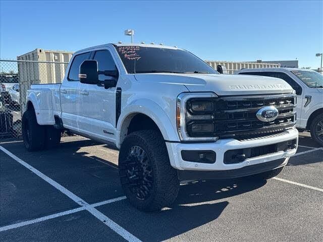 2026 Ford F-450 Super Duty Platinum