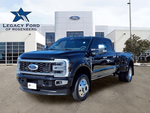 2026 Ford F-450 Super Duty Platinum
