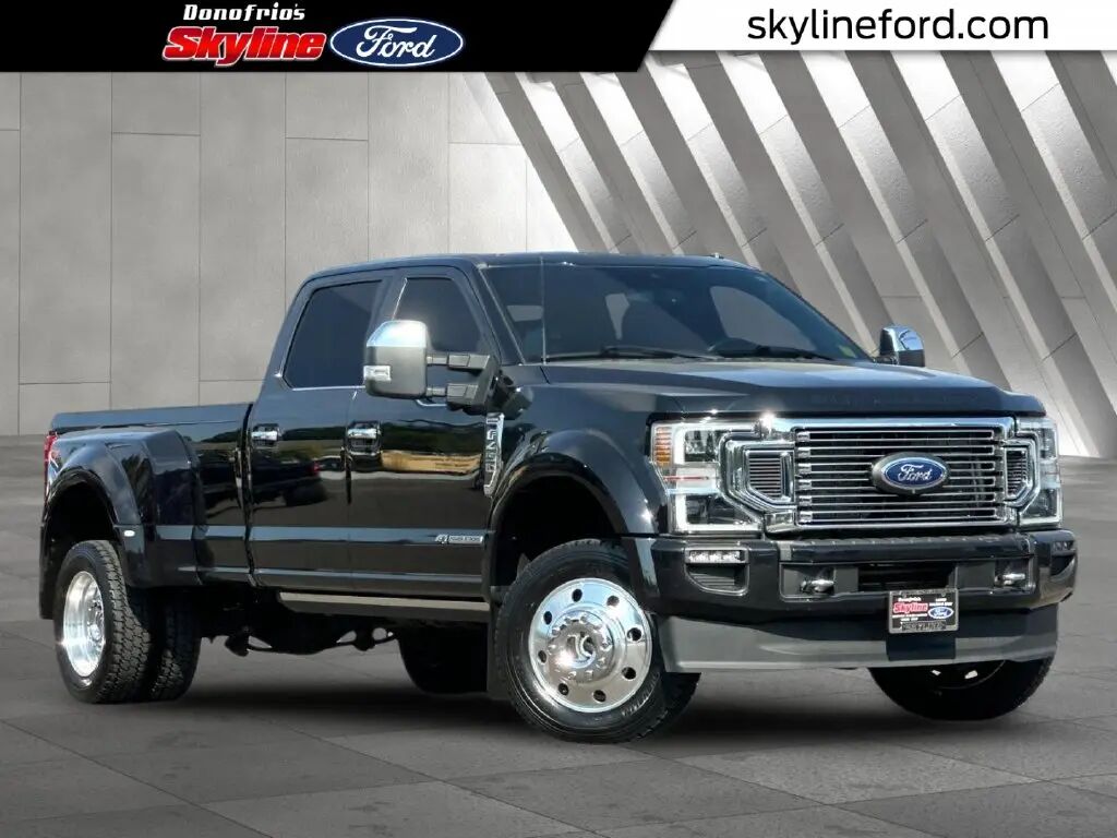 2022 Ford F-450 Super Duty Lariat — photo 1 of 13