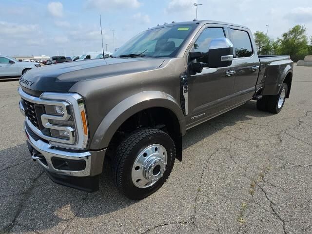 2023 Ford F-450 Super Duty King Ranch