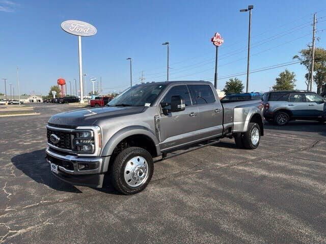 2025 Ford F-450 Super Duty Lariat