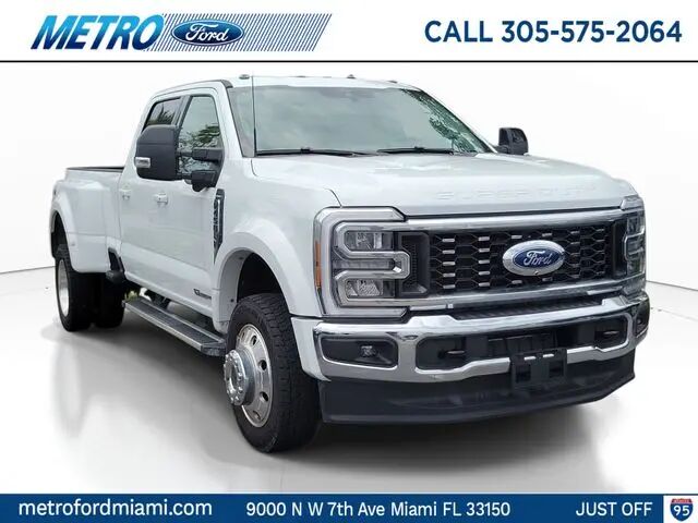 2025 Ford F-450 Super Duty Lariat