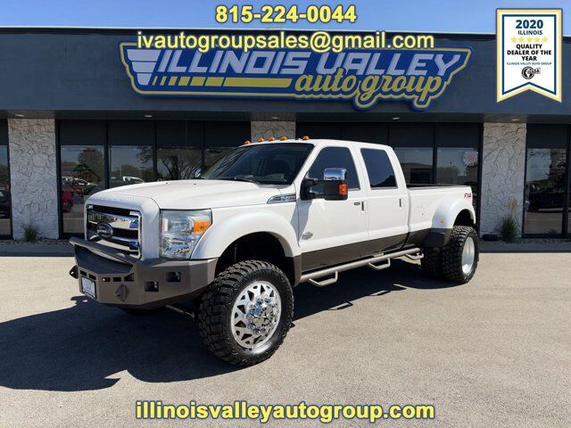 2016 Ford Super Duty F-450 DRW King Ranch Crew Cab DRW 4WD
