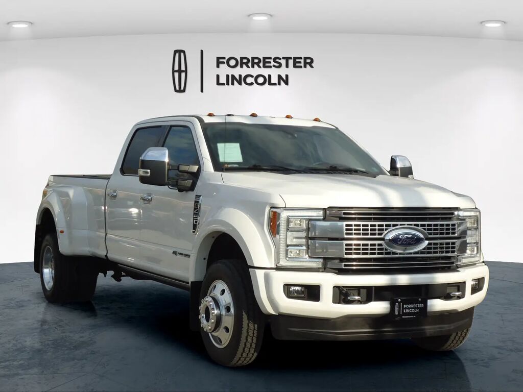 2018 Ford F-450 Super Duty Platinum — photo 1 of 13