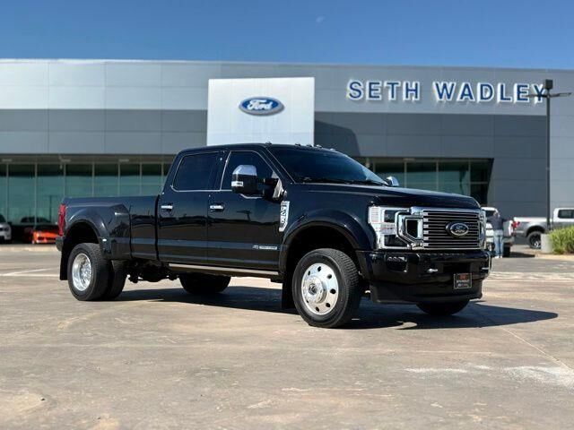 2022 Ford F-450 Super Duty Platinum