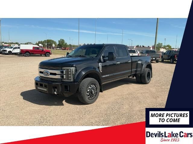 2019 Ford F-450 Super Duty Limited — photo 1 of 6