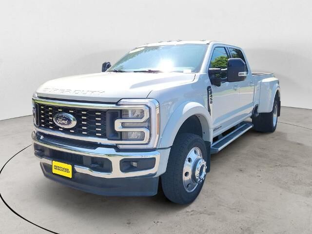 2025 Ford F-450 Super Duty Lariat