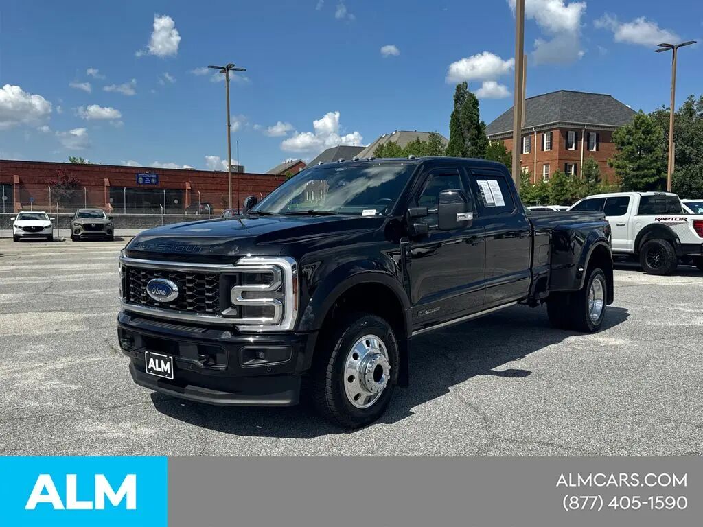 2025 Ford F-450 Super Duty Platinum — photo 1 of 10