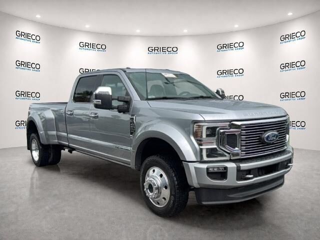 2022 Ford F-450 Super Duty Platinum