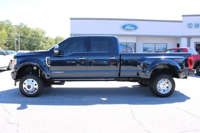 2022 Ford F-450 Super Duty Platinum