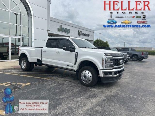 2024 Ford F-450 Super Duty Lariat — photo 1 of 6