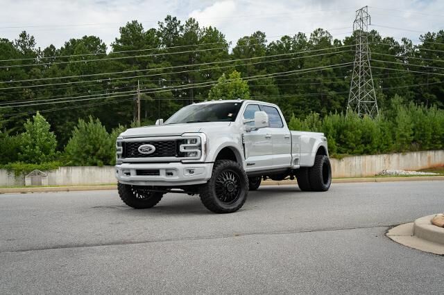 2026 Ford F-450 Super Duty Lariat