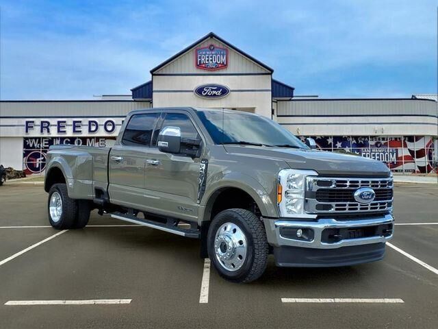 2026 Ford F-450 Super Duty XLT — photo 1 of 26