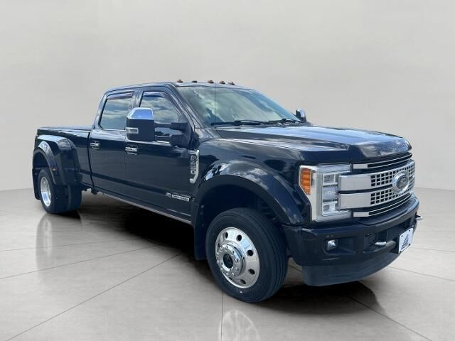 2018 Ford F-450 Super Duty Platinum — photo 1 of 26