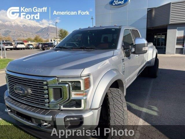 2022 Ford F-450 Super Duty Platinum