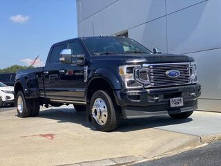2022 Ford F-450 Super Duty Platinum