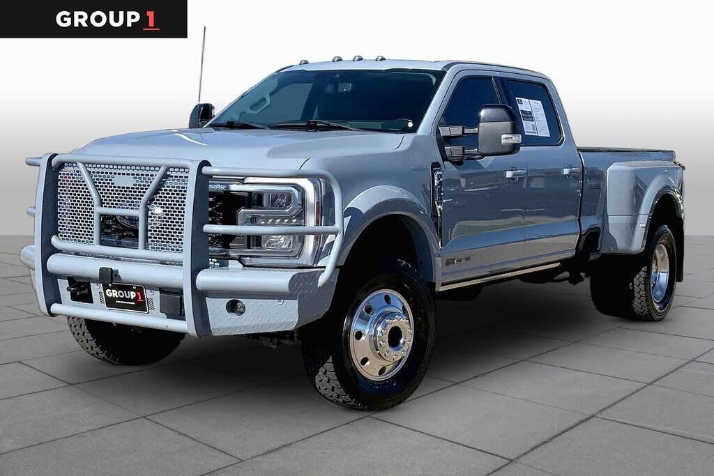 2024 Ford F-450 Super Duty Lariat — photo 1 of 13