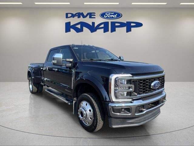 2024 Ford F-450 Super Duty Lariat — photo 1 of 26