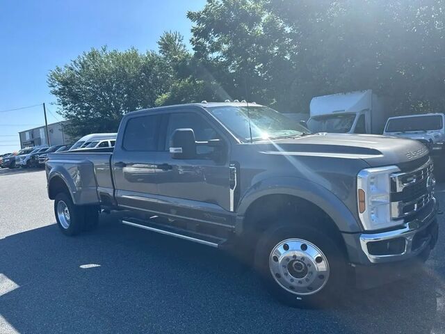2025 Ford F-450 Super Duty XL